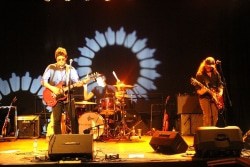 stereophonish on stage